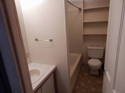 313 9th St Apt #5 Sheldon, Iowa 51201