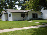Show product details for 812 9th St Sheldon, Iowa 51201