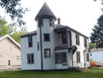 Show product details for 1001 1/2  8th Ave Sheldon, Iowa 51201
